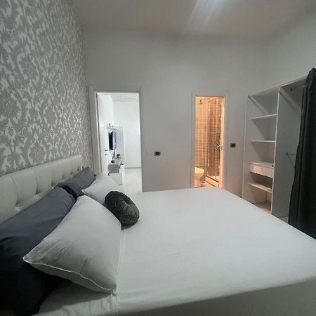 Guest House Terra Mia เนเปิลส์ ภายนอก รูปภาพ