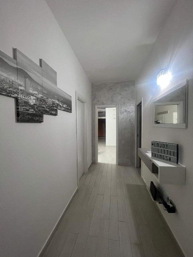 Guest House Terra Mia เนเปิลส์ ภายนอก รูปภาพ